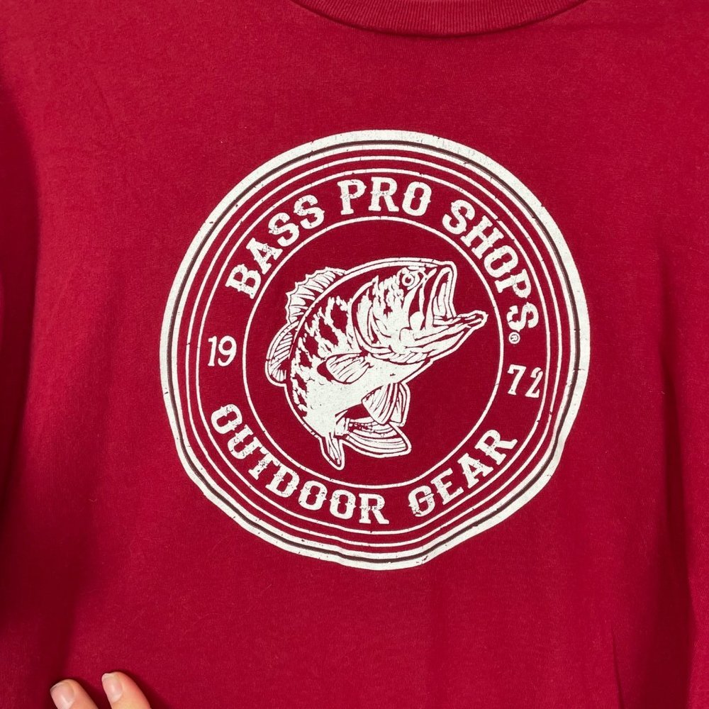 Bass Pro Shop Men's Sz L Red‎ Bass Logo Short Sleeve T Shirt Outdoor Fishing - Picture 2 of 6